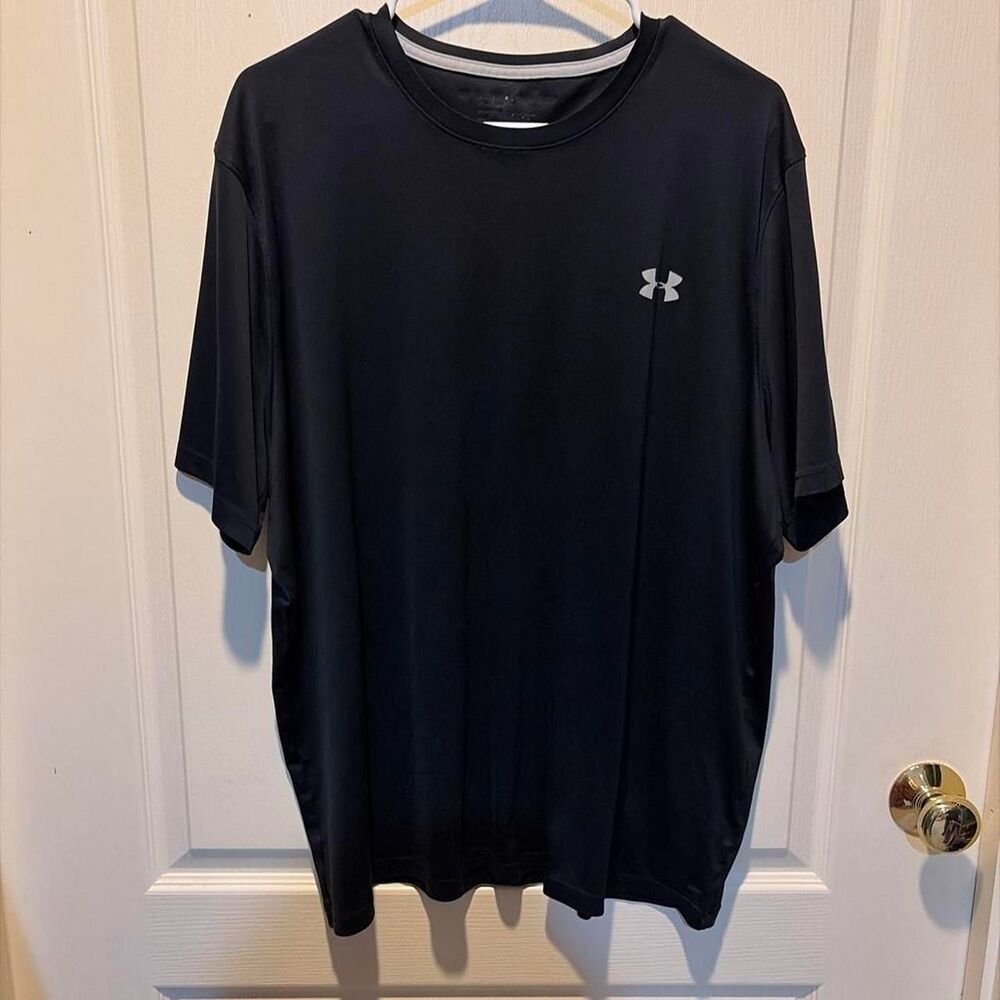 Under-armour Men's Black T-shirt